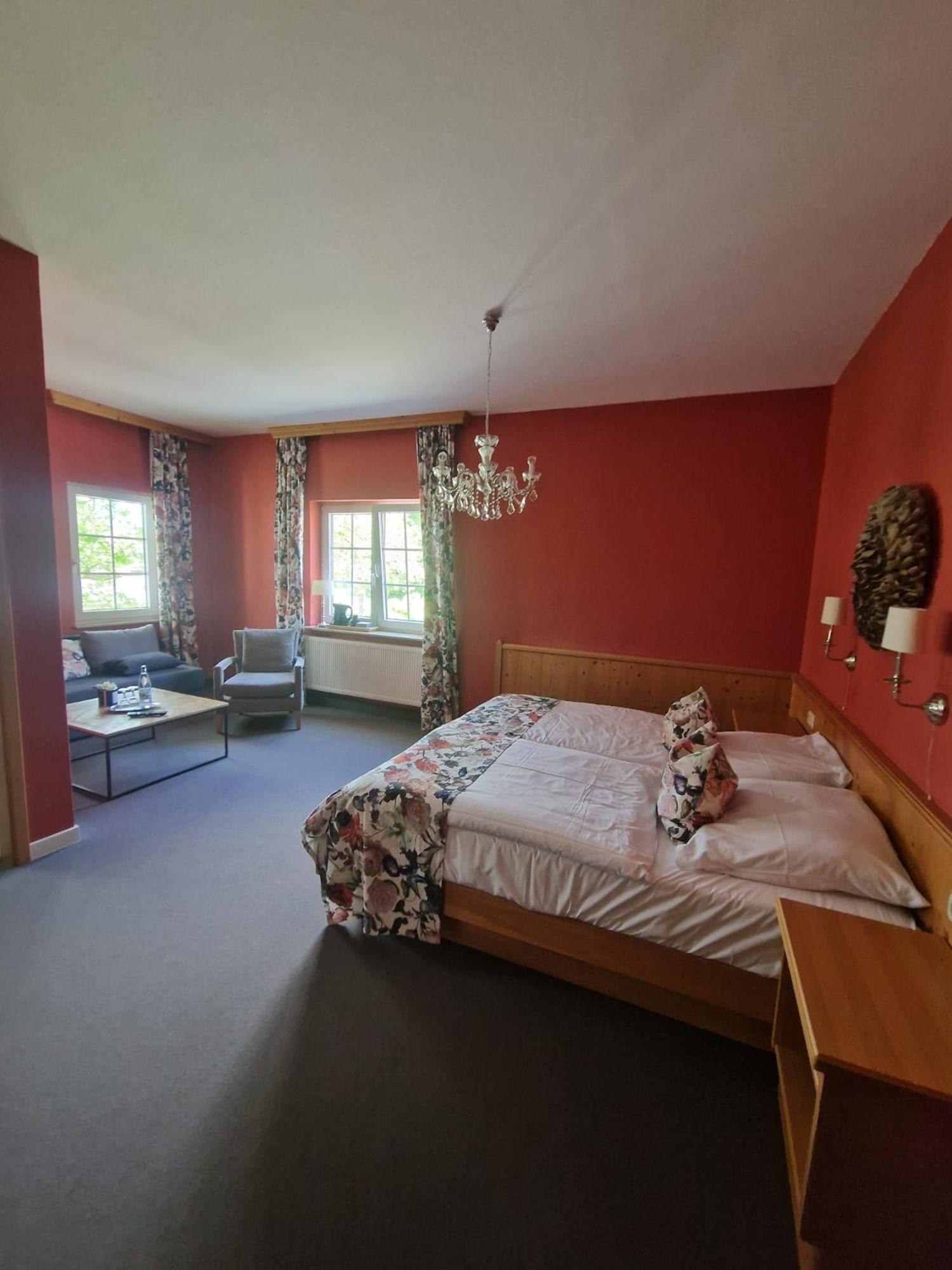 Hildebrandts Landhotel Klettbach ภายนอก รูปภาพ