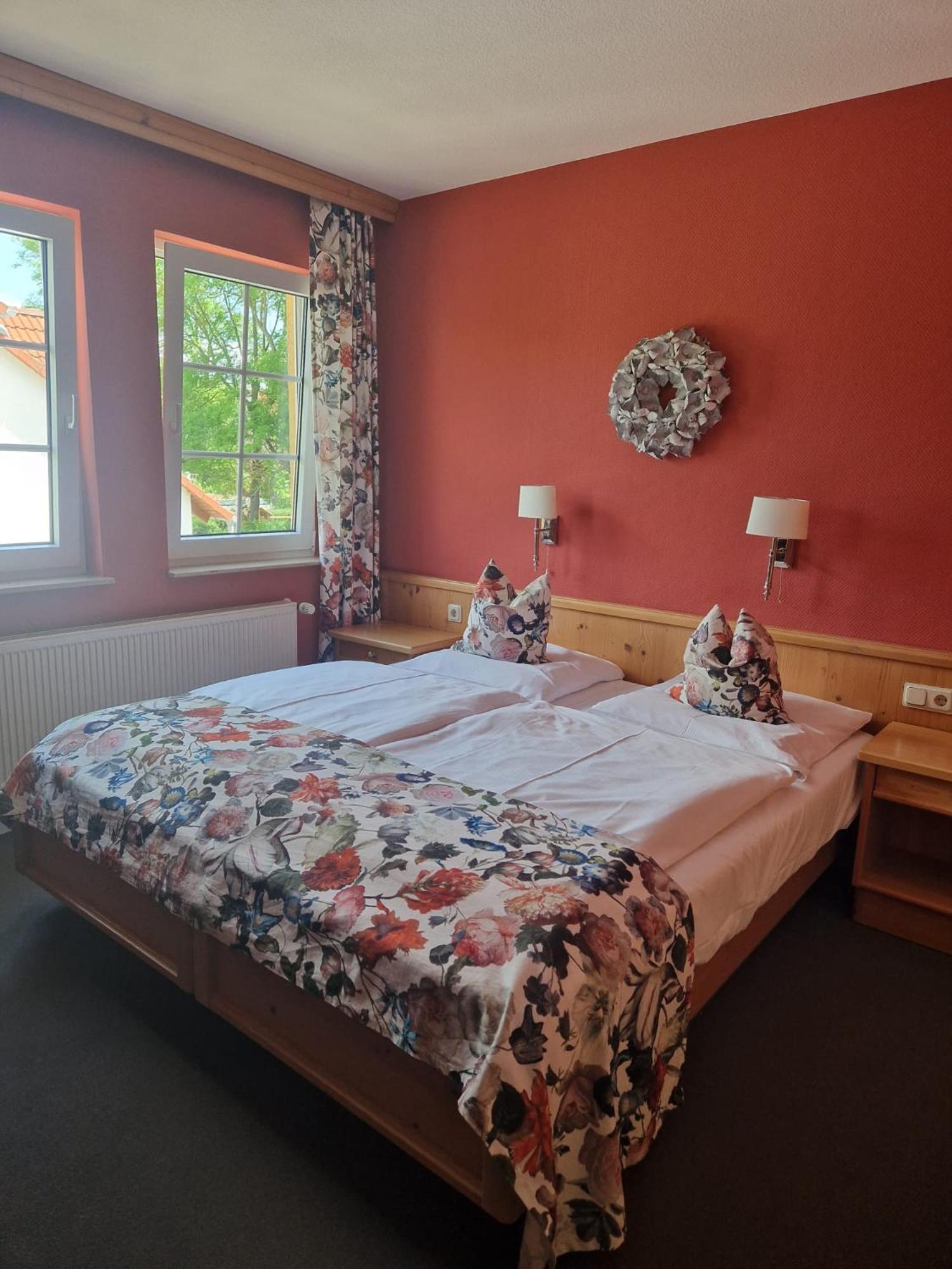 Hildebrandts Landhotel Klettbach ภายนอก รูปภาพ